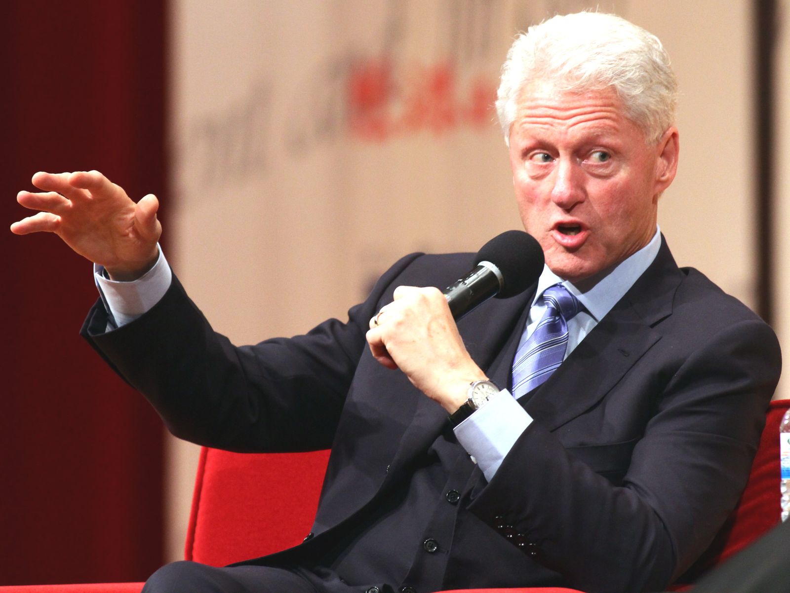 Former U.S. President Bill Clinton speaks at a finance forum at the Taipei International Convention Center in Taipei, Taiwan, Novmeber 14, 2010 — Photo by IC Photo