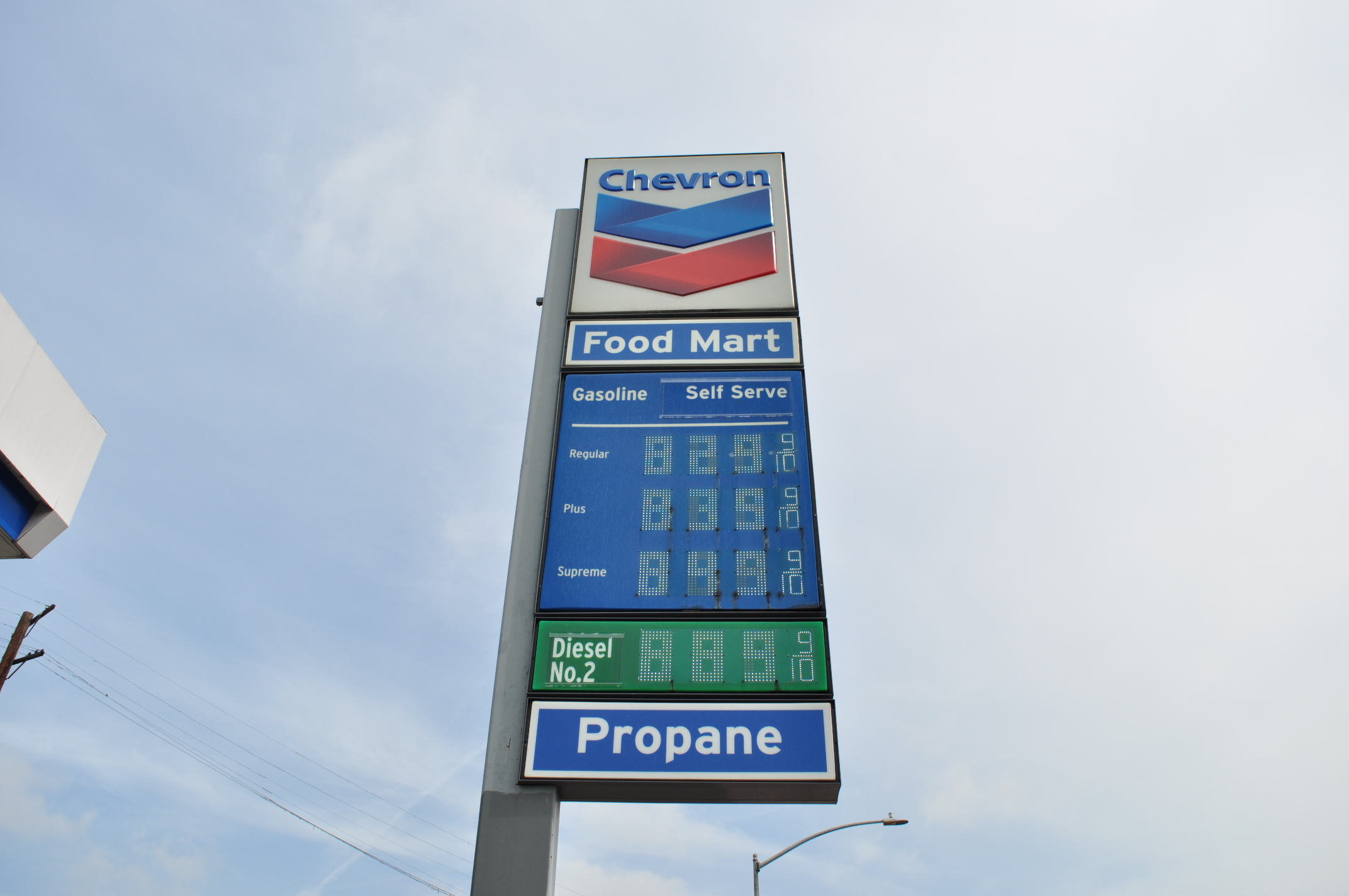 107 Donald Trump Claims Victory In Gas Price War Against Joe Biden (55212673434)