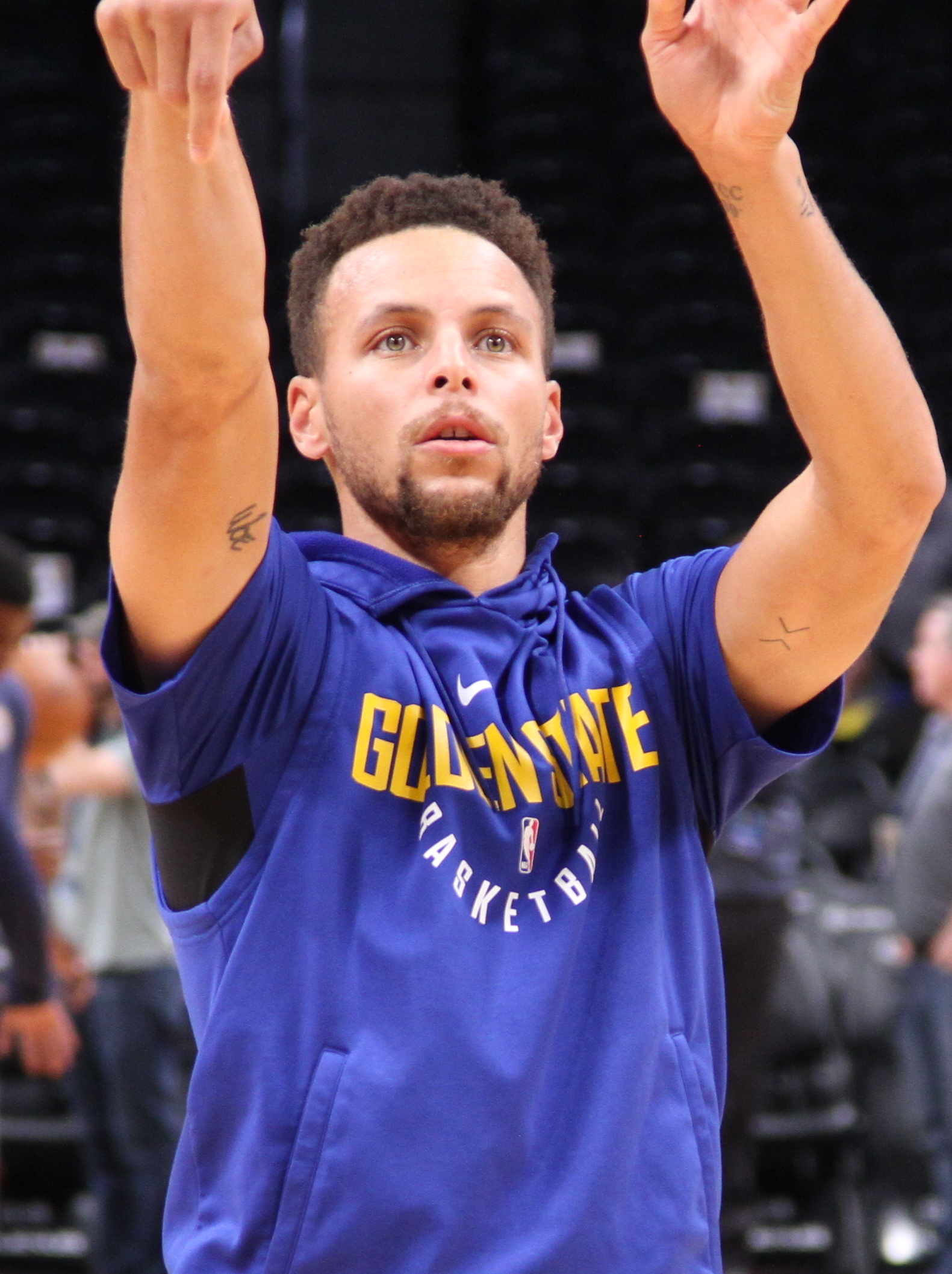 Stephen Curry Shooting (cropped) (cropped)
