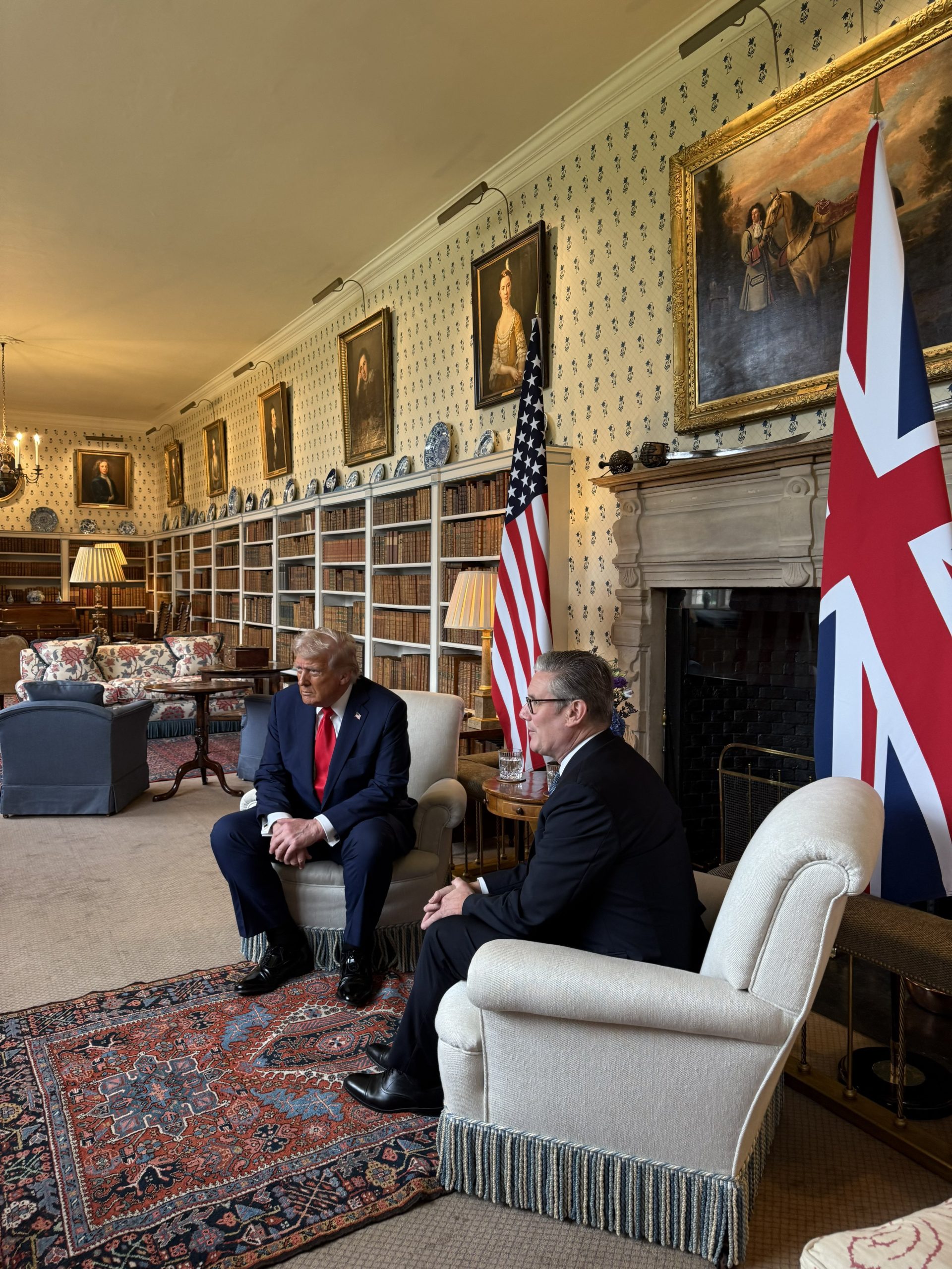 Kier Starmer invites Donald Trump to Chequers Court 2025
