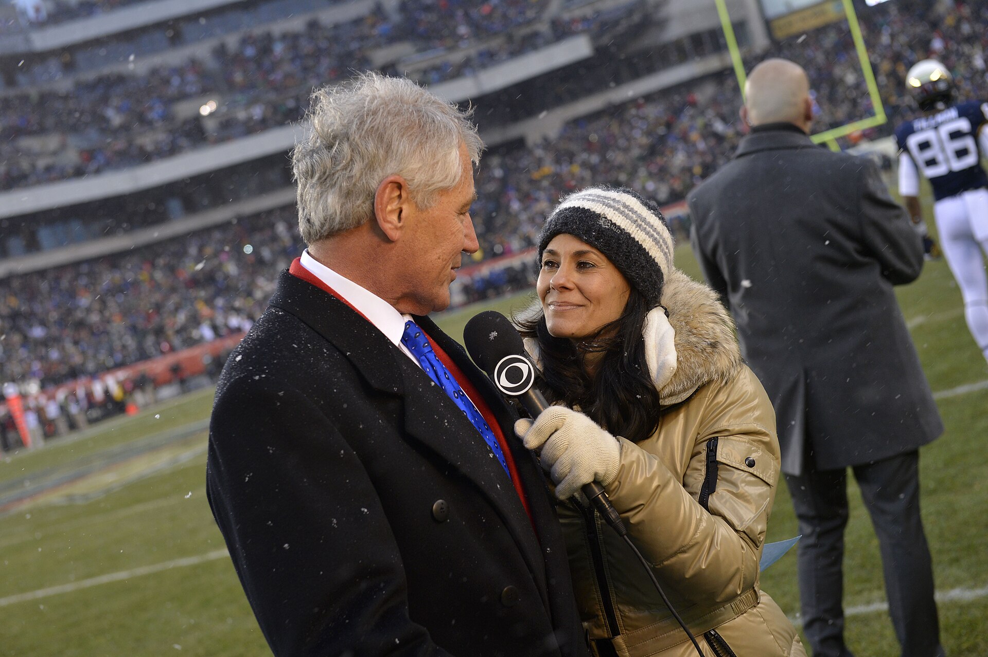 Chuck Hagel is interviewed by Tracy Wolfson (CBS), Dec 2013