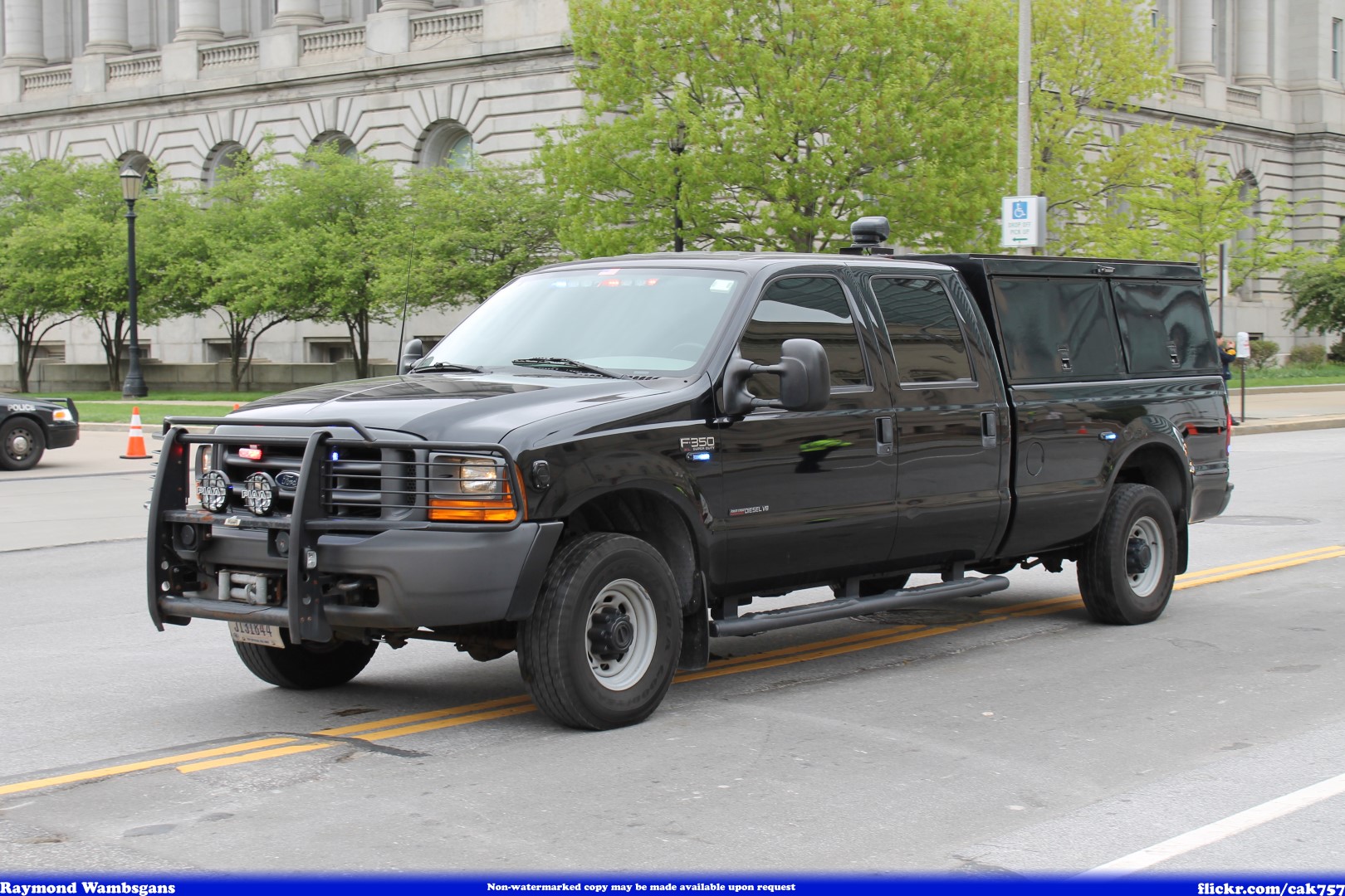 FBI Federal Bureau of Investigation Ford F 350