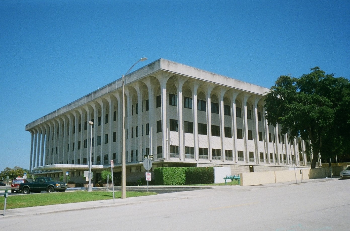 Midcentury Federal Courthouse West Palm Beach