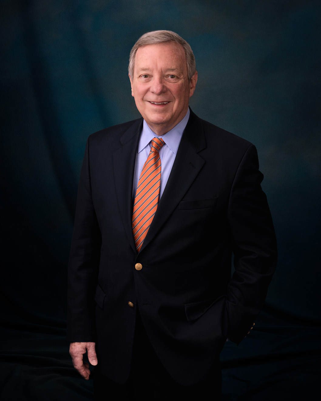 Dick Durbin 2022 official portrait (full)