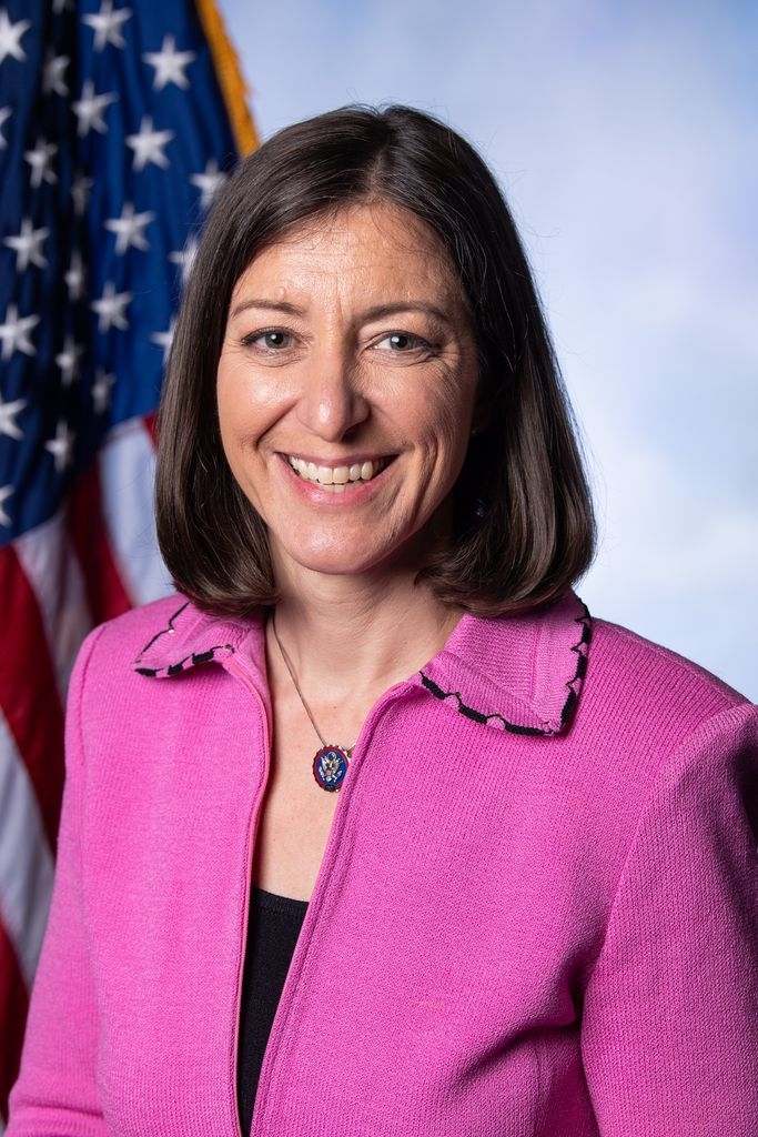 Rep. Elaine Luria official photo, 117th Congress