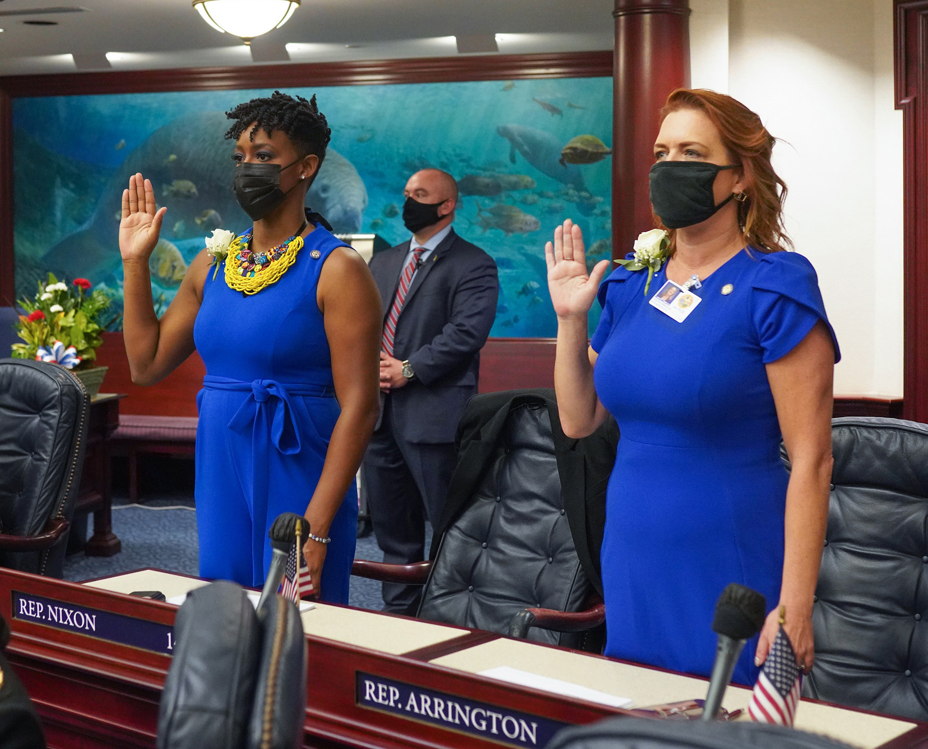Newly elected House members Rep. Angie Nixon and Rep. Kristen Arrington, are sworn in by Justice Ricky Polston during Organization Session