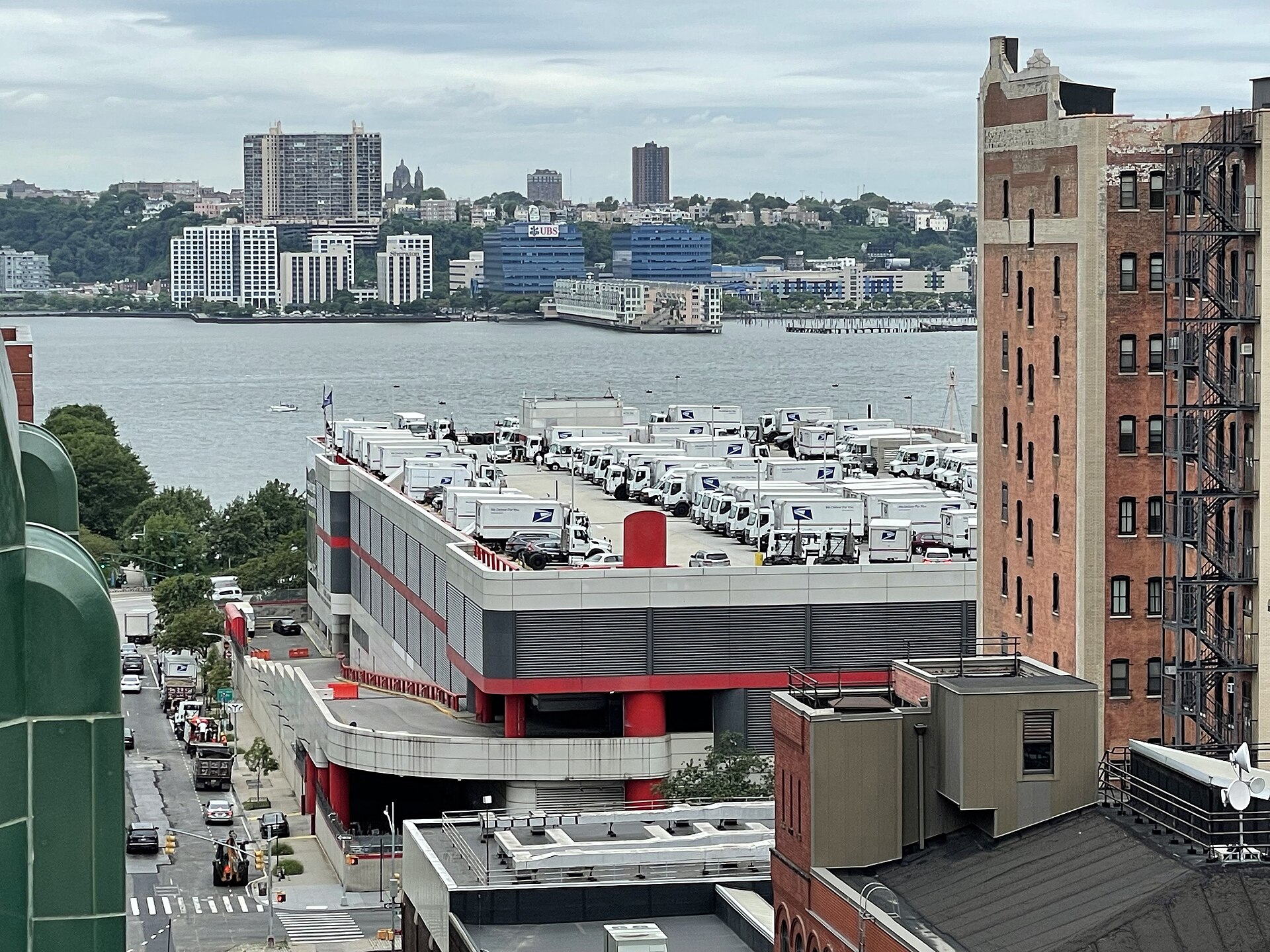 United States Postal Service Manhattan Vehicle Maintenance Facility Roof
