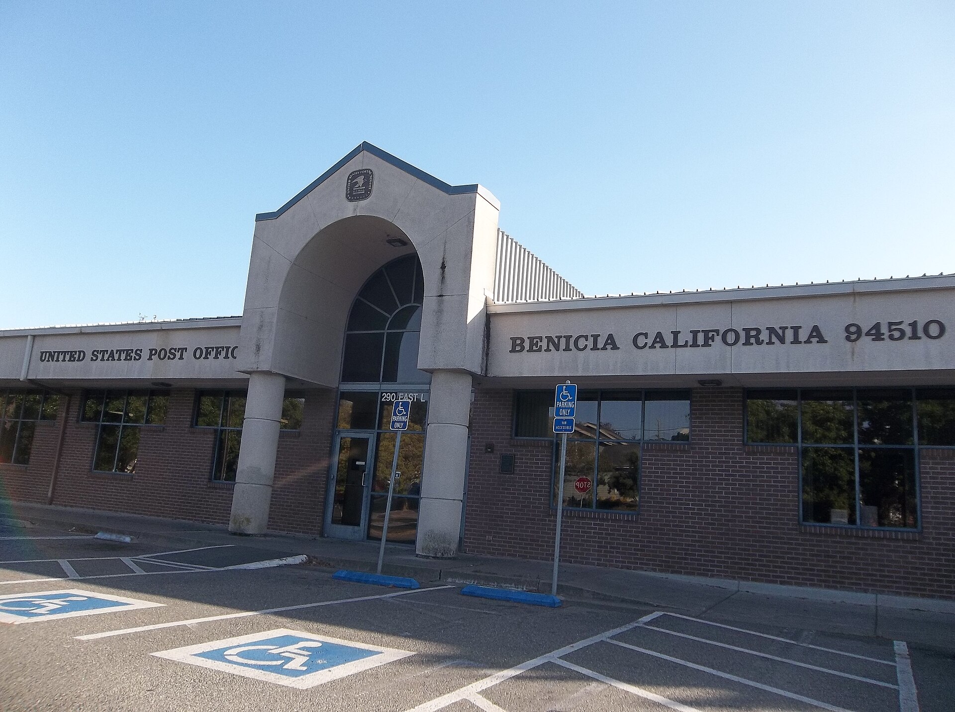United States Postal Service in Benicia 2022 04 17 1741